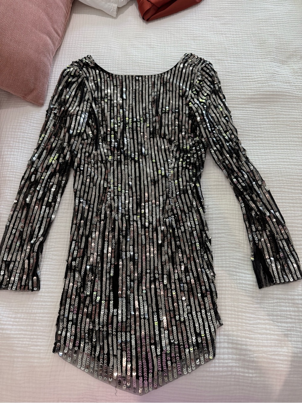 Nasty Gal long sleeve sequin mini dress - Picture 4 of 6